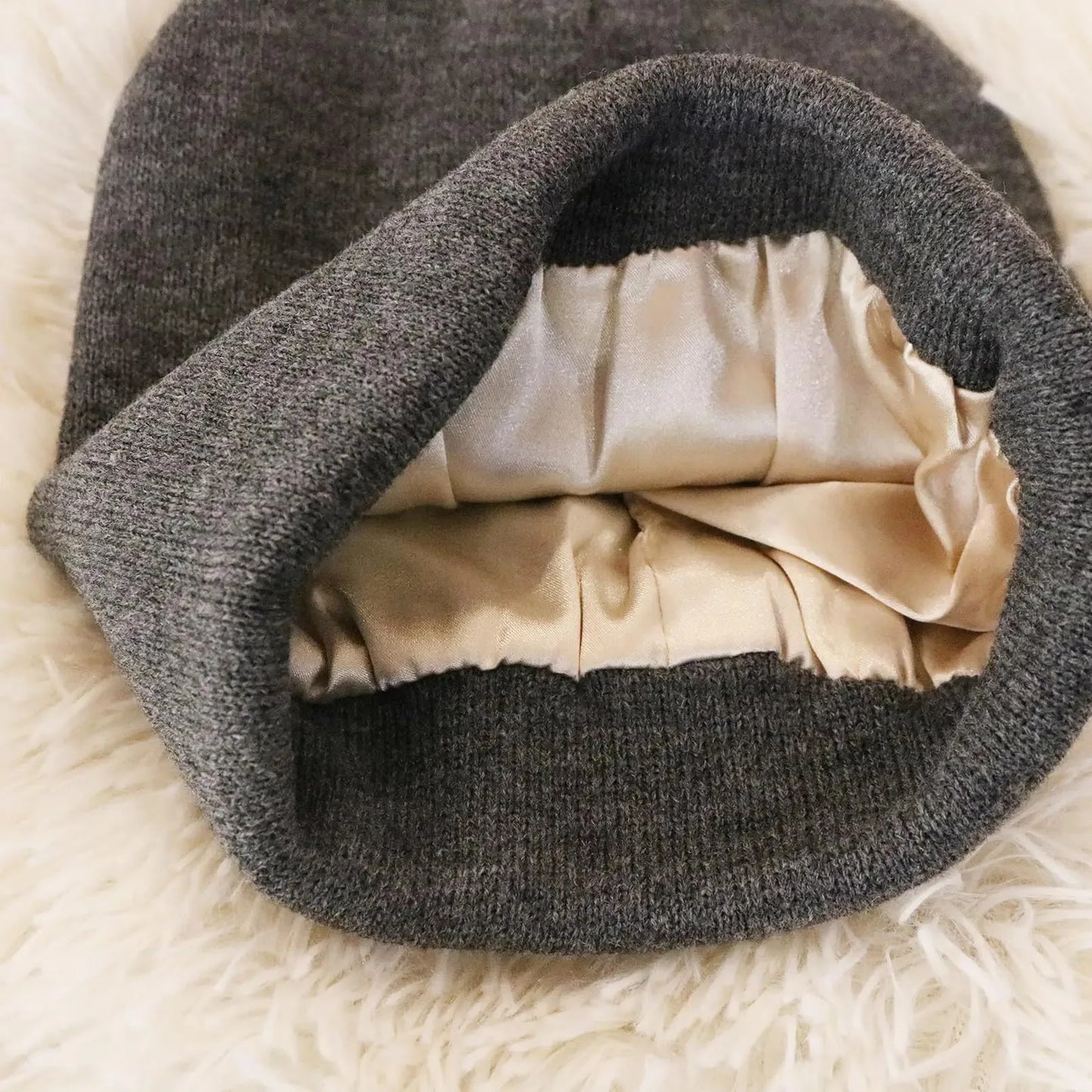 Satin-Lined Beanie – Cozy, Stylish, and Hair-Friendly!