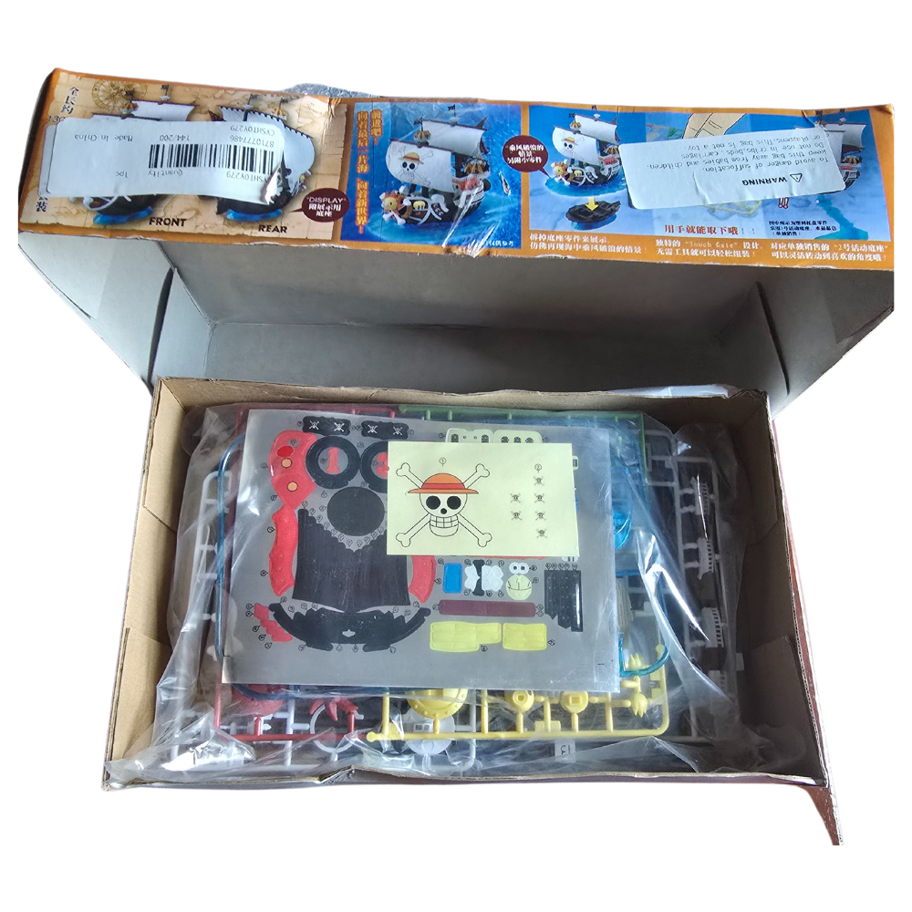 🏴☠️ One Piece Thousand Sunny Ship Model – DIY Assembly Collectible! 🚢