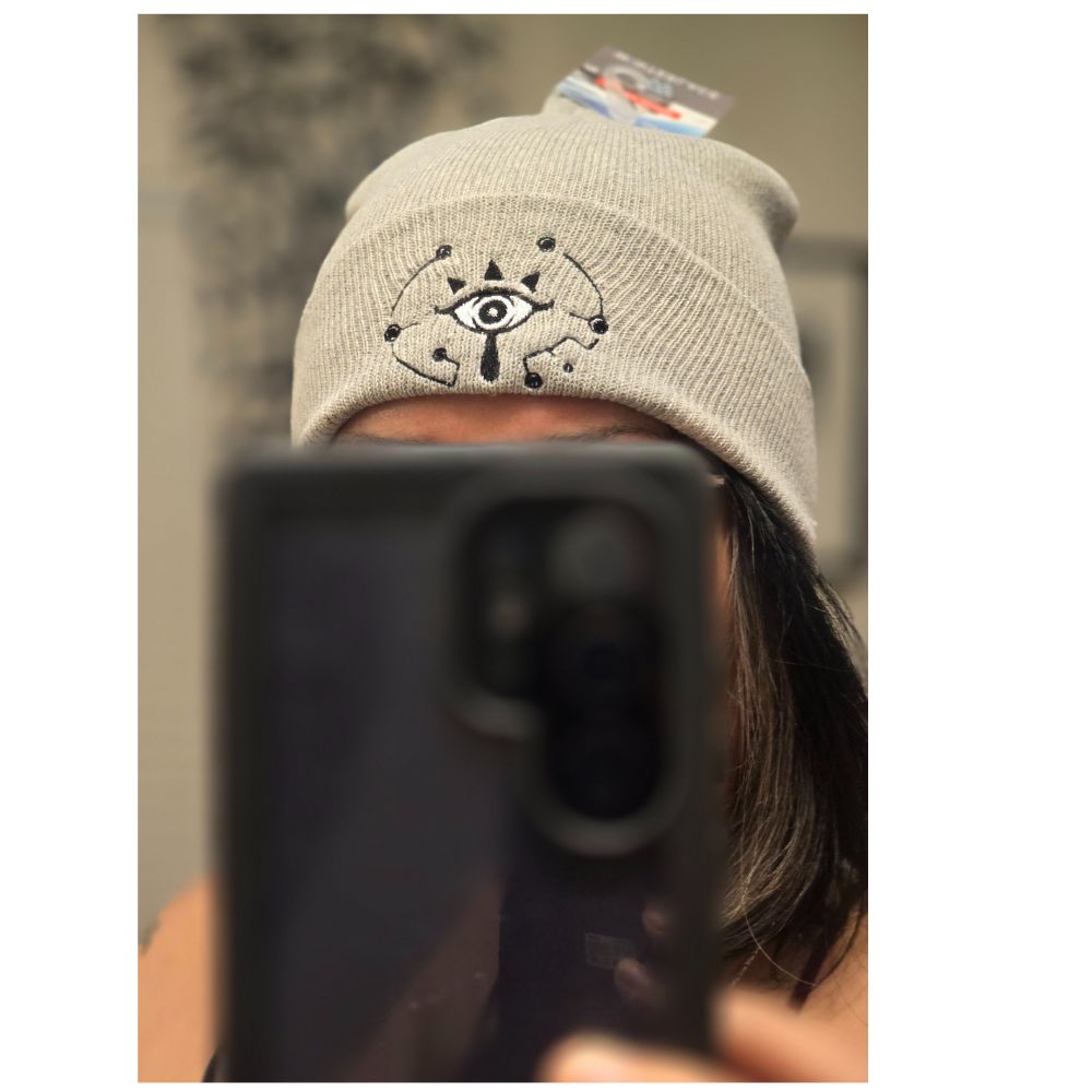 🧝♂️ Sheikah Slate Beanie – Ancient Wisdom, Modern Style! 🔥