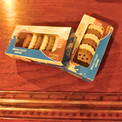 Delightful Cookie Eraser Box - Sweeten Your Erasing Experience!